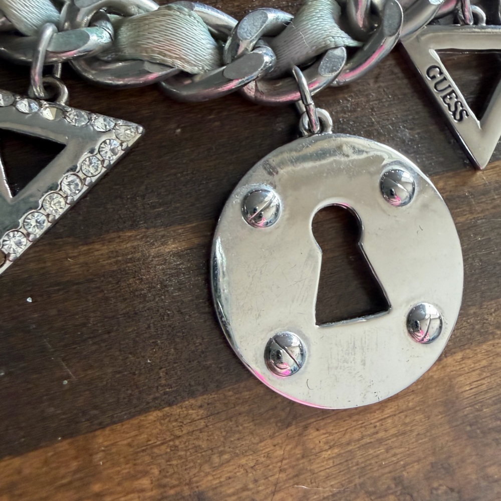 Guess Silver Tone Necklace with Chunky Charm Pendants and Chain with Ribbon 16” - Picture 7 of 12
